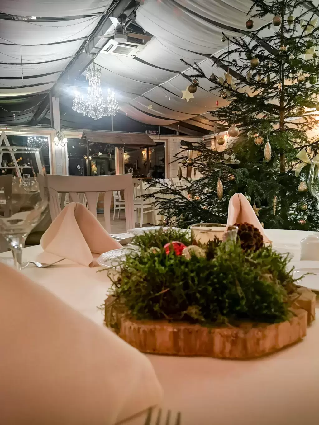 6. Jabłoń Lake Resort - Specjalna propozycja na Wigilię