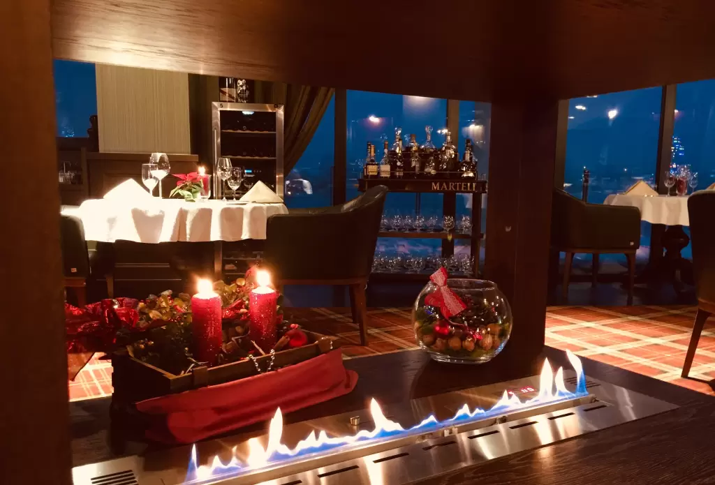 10. Hotel Mikołajki - Kolacja wigilijna dla firm