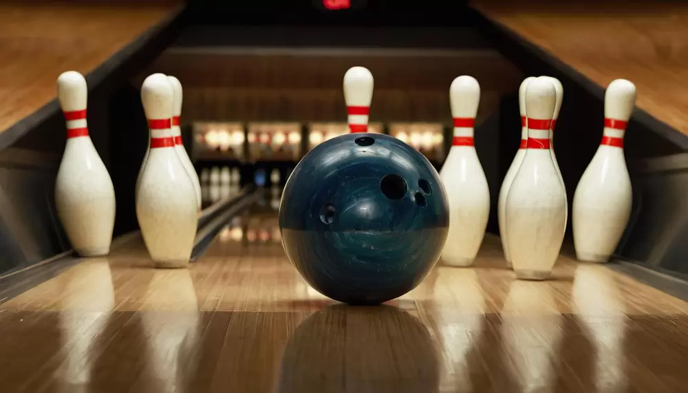 Kt&oacute;re lokale szkoleniowe w regionie kujawsko-pomorskim posiadają kręgielnię?