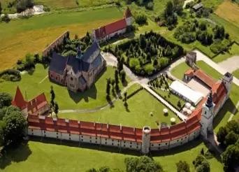 Zdjęcie obiektu Hotel Podklasztorze***