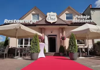 Zdjęcie obiektu Route One Restauracja & Pokoje noclegowe